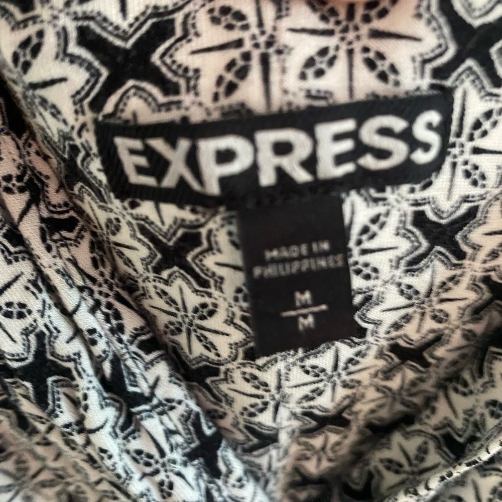 Express Monochrome Floral Top